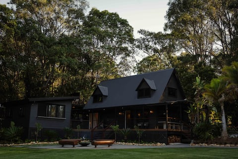 Yarrabee Place - The Complete Escape