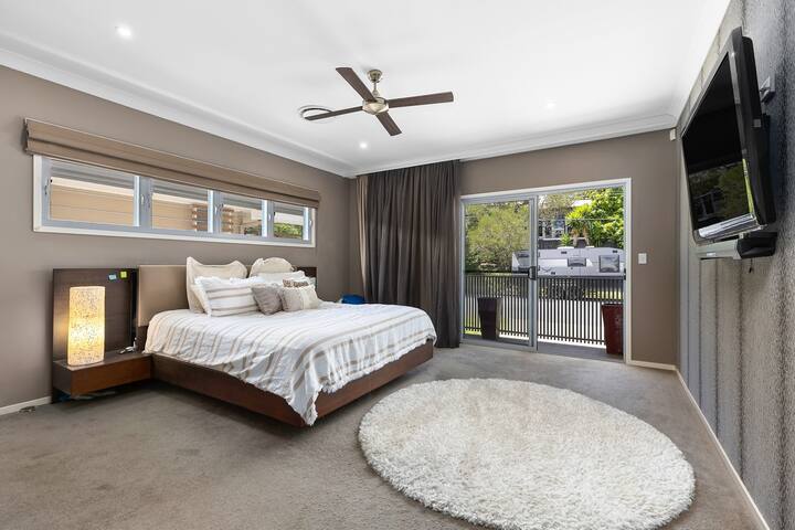 Perfect home for Entertaining this Christmas gallery image 4