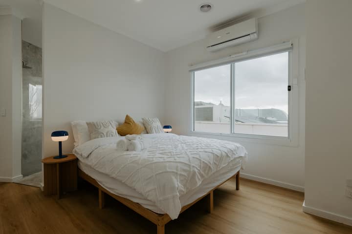 All rooms feature queen-size beds and breathtaking sea views.