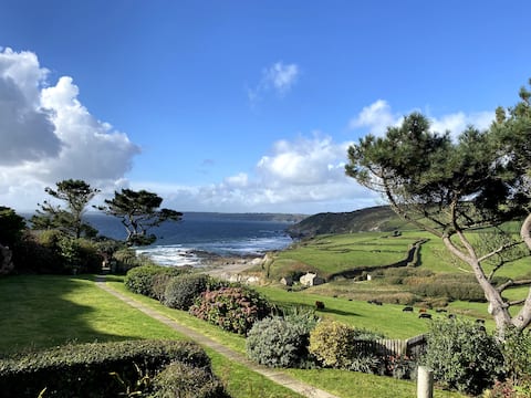 Secluded coastal home, stunning sea views (5bd)