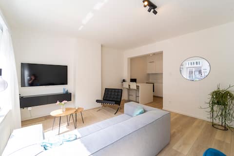 Modern Apartment with Garden