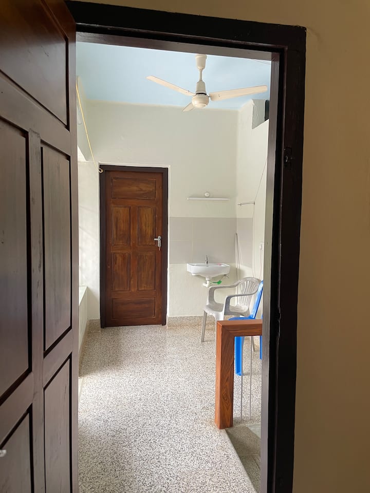Private Top-floor Retreat With Garden View - Kodungallur
