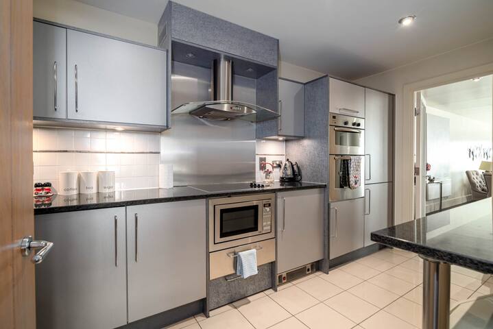 Fabulous 3 bed flat in Vauxhall gallery image 5