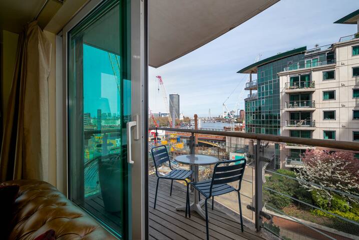 Fabulous 3 bed flat in Vauxhall gallery image 3