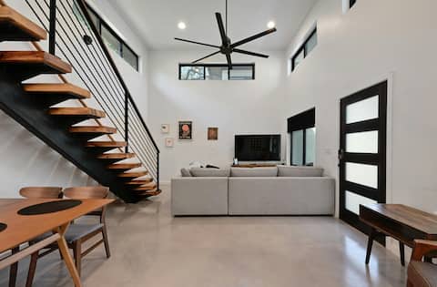Popular Airbnb listing: Luxury Spacious 2BR Home Close to Downtown in Dawson