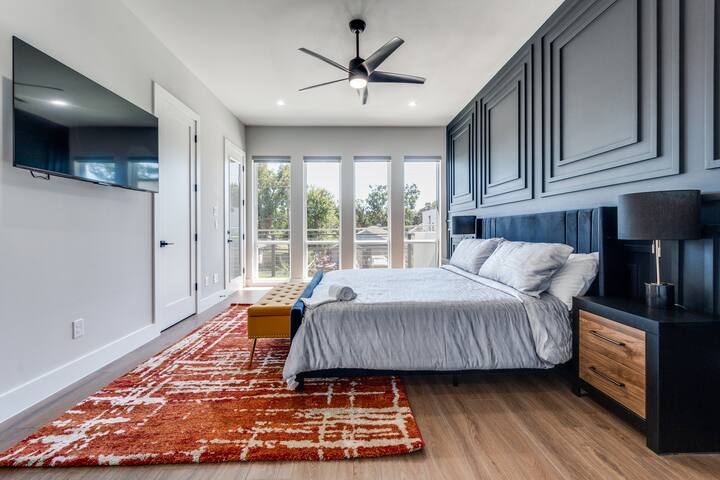 Luxurious Newly Built 5BR 5BA | Rooftop W/ Grill gallery image 5