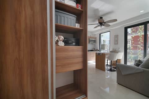 Successful Airbnb property: Coco Love Shack- Easy walk to the Beach & 5th Ave! in Zazil Ha