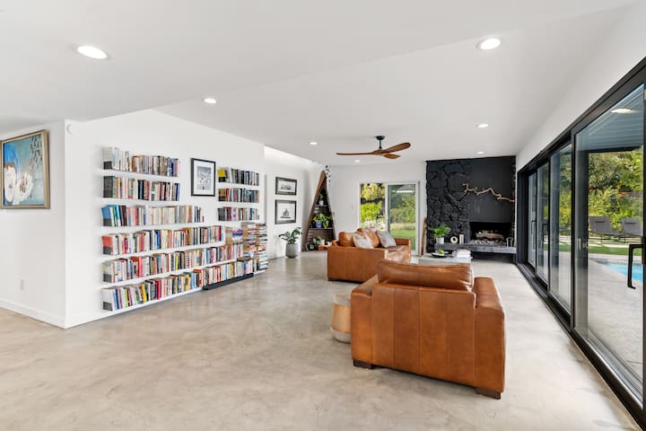 Zen Luxe Home 4bed-private pool, sauna, oasis yard gallery image 4