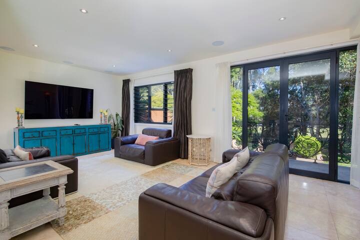 Palazzo Paradiso: Mediterranean-inspired Elegance - Newcastle, Australia