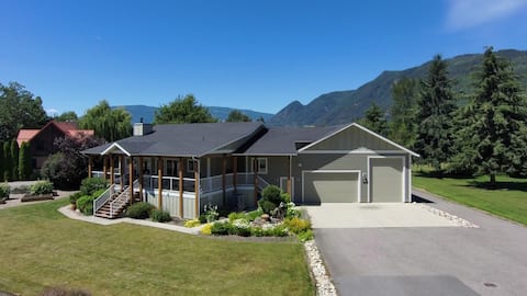 The Escape Resort - Full House