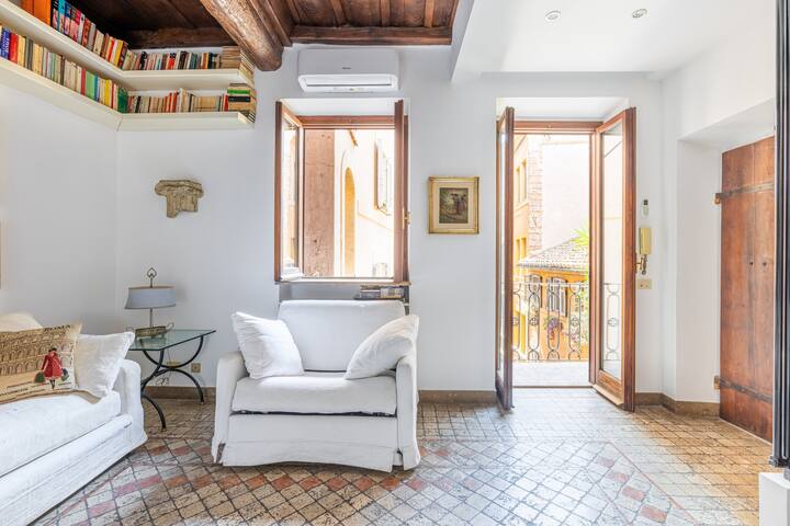 Prestigious 2 bedrooms Domus in Forum Area gallery image 2