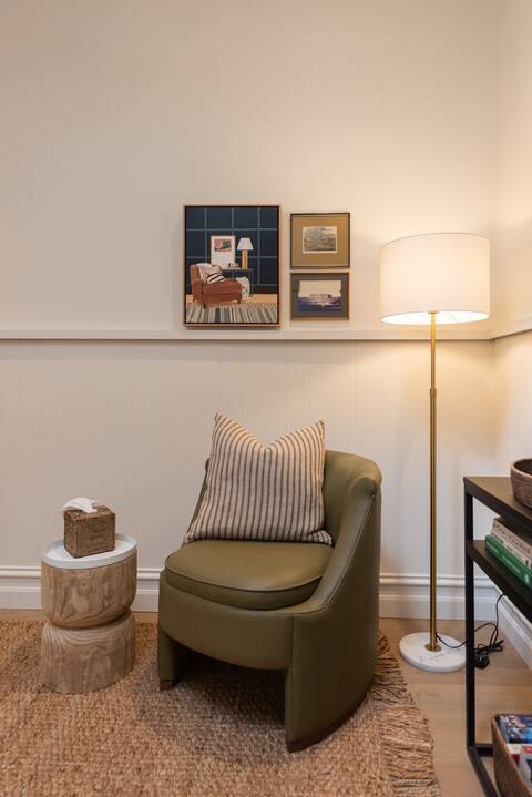 Top Airbnb: Boutique Carlton Cottage | Walk to Lygon St + CBD in Carlton