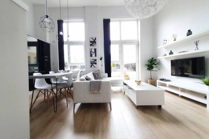 Modern Waterfront Park Duplex with Patio & Parking gallery image 4