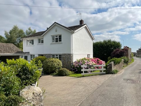 Garden House in Historic Town on Welsh Coast