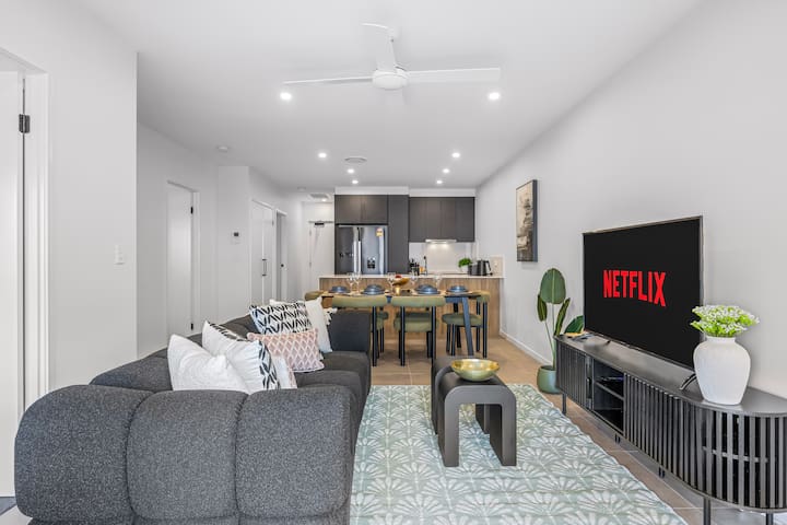 Free Carpark, Central Location, Quiet & Spacious