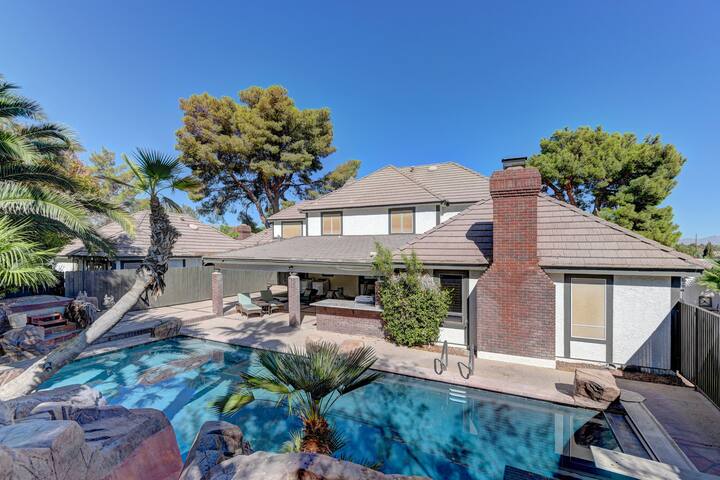 Luxury Villa 4 mile to strip/Convention Center gallery image 2