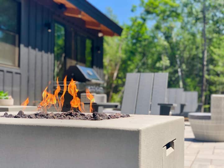 5br Family Retreat | Walk To Cranmore | Game Room - North Conway, NH