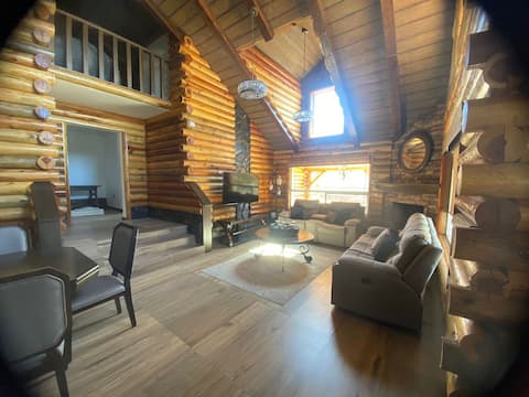 Popular Airbnb listing: Snow White Cottage in Cuauhtémoc