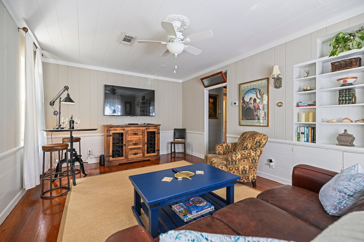 Successful Airbnb property: Cozy and Clean - Best located Old Cloverdale 1BR in Montgomery