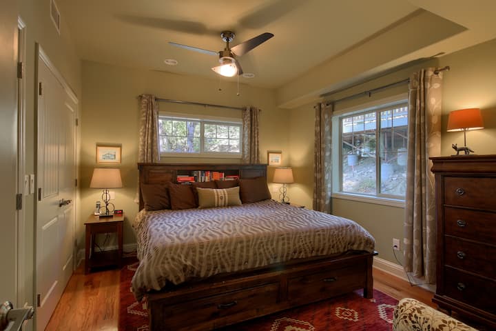 Middle floor bedroom includes king size bed
