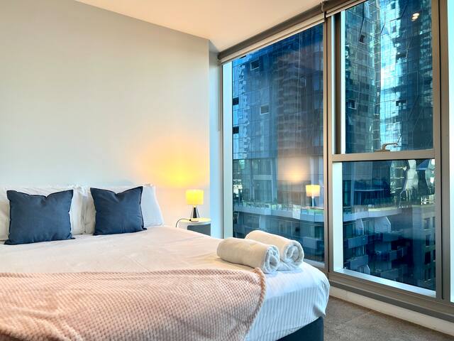 Spacious Dual-Apartments on Rose Lane gallery image 5