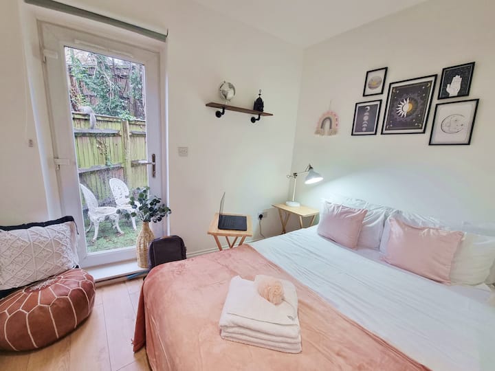 4 Bed House Near London Sights! - Bromley