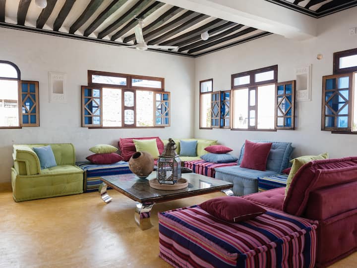 Living room image 2
