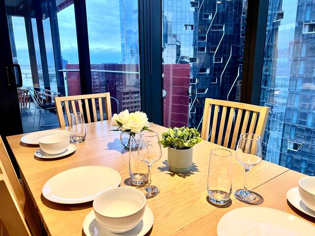 Chic Urban Getaway–Two 3BR Apartments in Rose Lane gallery image 3