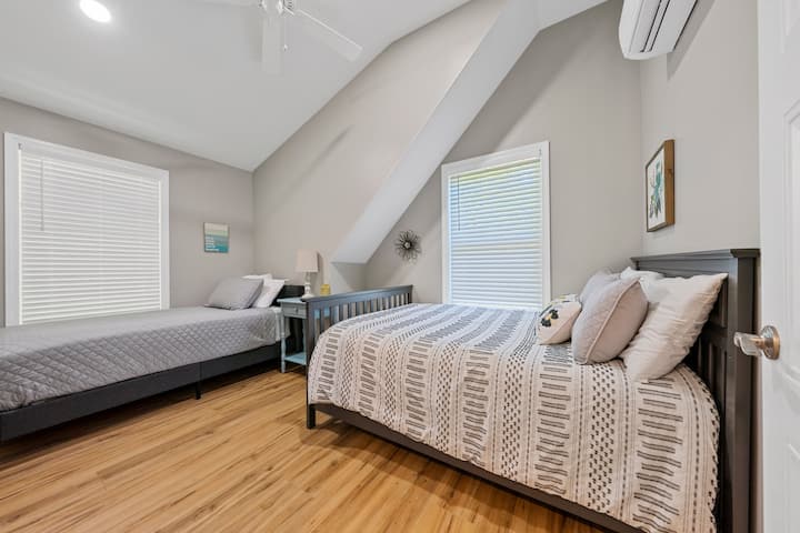 Bedroom located on upper floor. Full bath located right outside bedroom. 