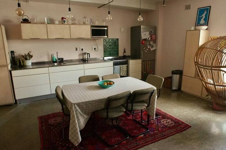 Apartment in Cape Town CBD gallery image 5