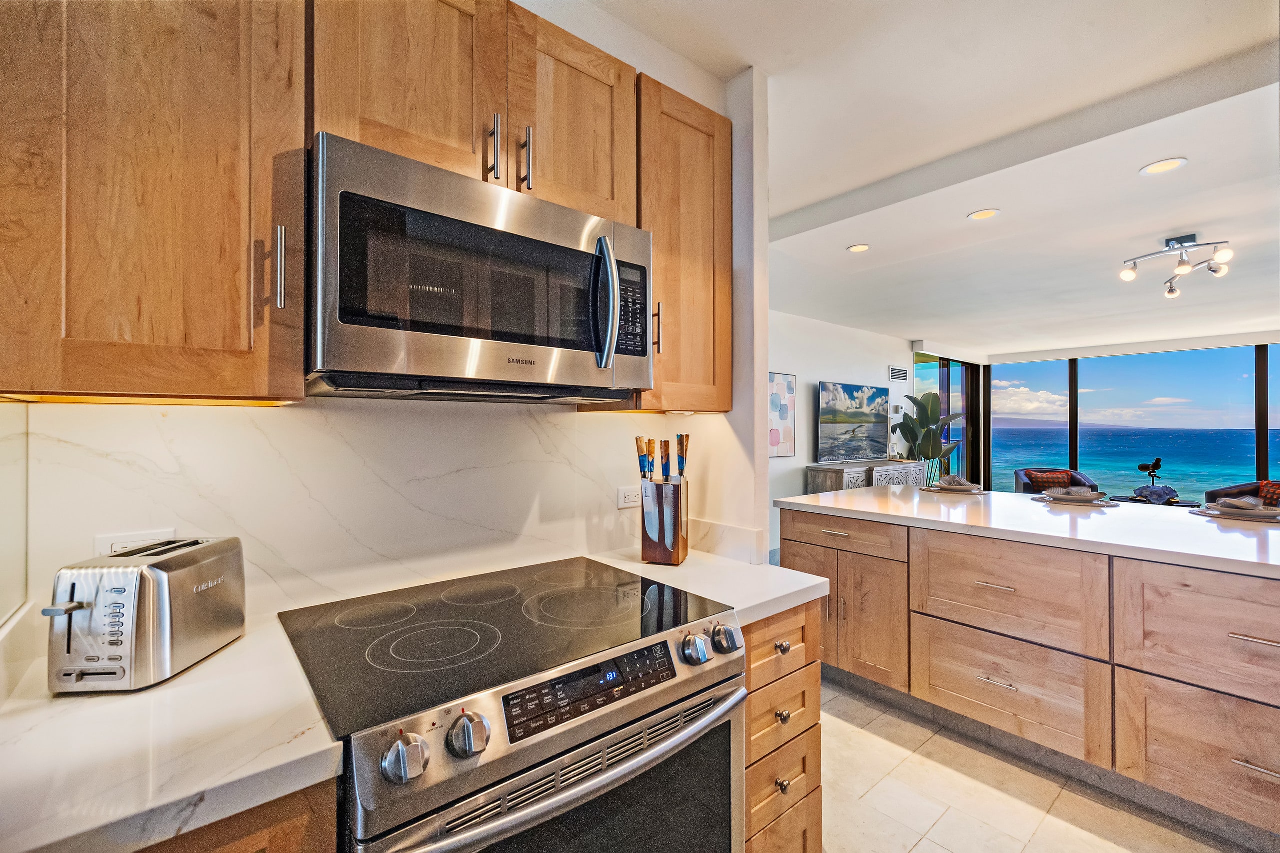 Condo in Lahaina · ★4.93 · 1 bedroom · 2 beds · 1 bath - Image 18