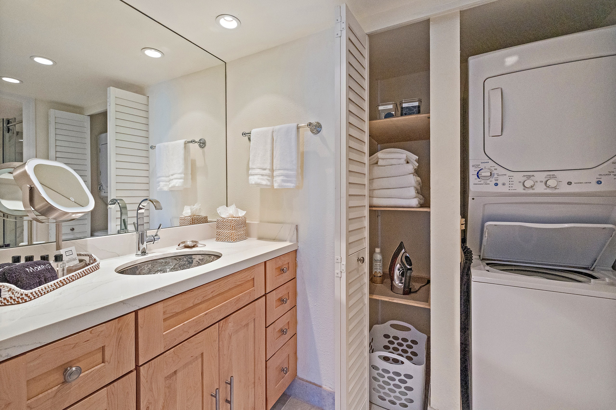 Condo in Lahaina · ★4.93 · 1 bedroom · 2 beds · 1 bath - Image 26