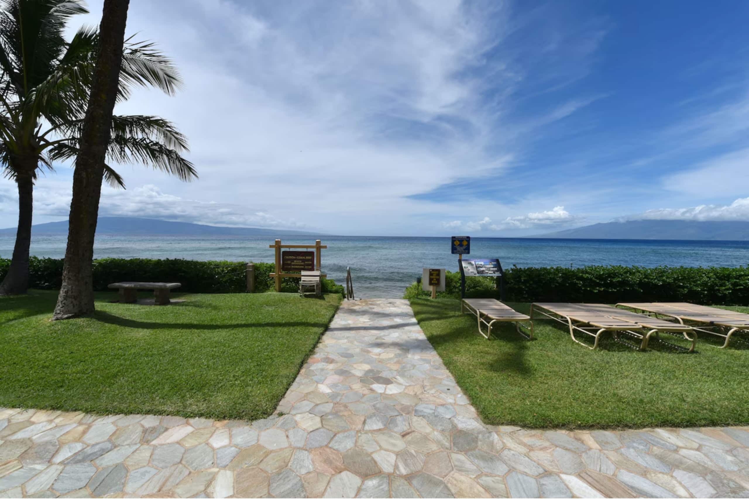 Condo in Lahaina · ★4.93 · 1 bedroom · 2 beds · 1 bath - Image 31