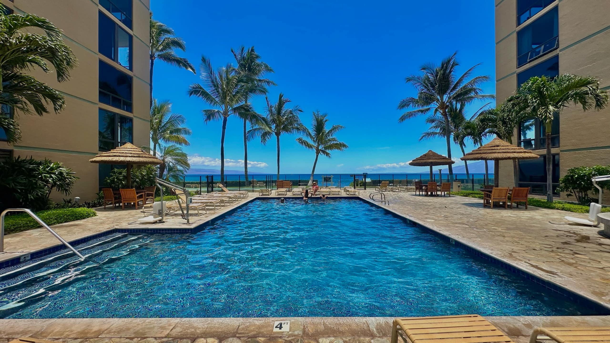 Condo in Lahaina · ★4.93 · 1 bedroom · 2 beds · 1 bath - Image 33