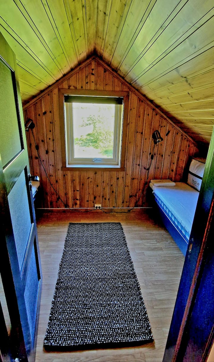 2 מיטות יחיד בגודל 90x200 ס"מ