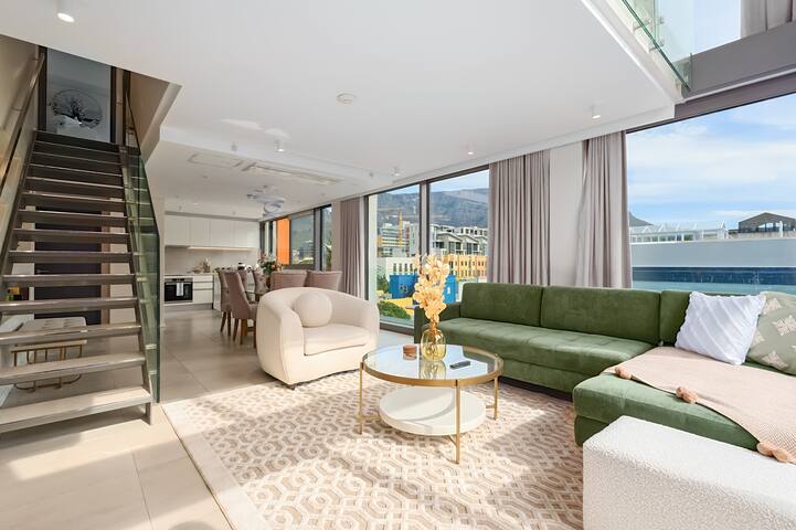 City Oasis at 117 On Strand gallery image 2