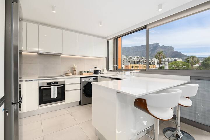 City Oasis at 117 On Strand gallery image 5