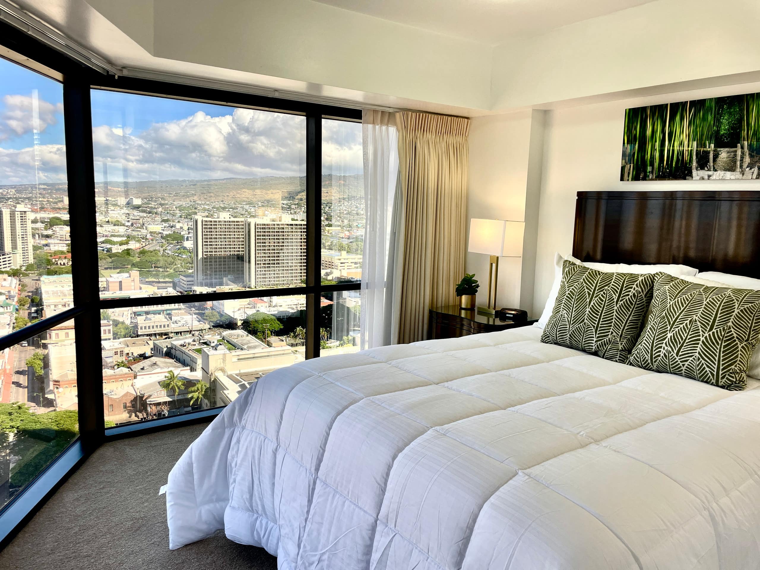 Honolulu Ocean View Abode w/ Parking, AC & Laundry - Image 15