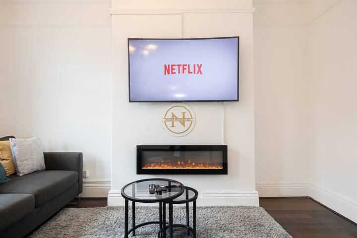 Old Trafford 3BR – Parking – WIFI – Sleeps 4 gallery image 5