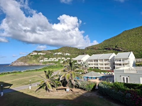 4-bed - seaviews, pool, hot tub, tennis, golf