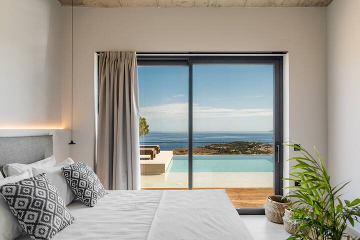 Unwind in Endless Sea Views by etouri gallery image 5