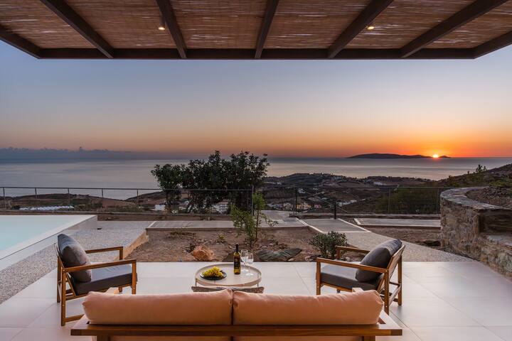 Unwind in Endless Sea Views by etouri gallery image 4