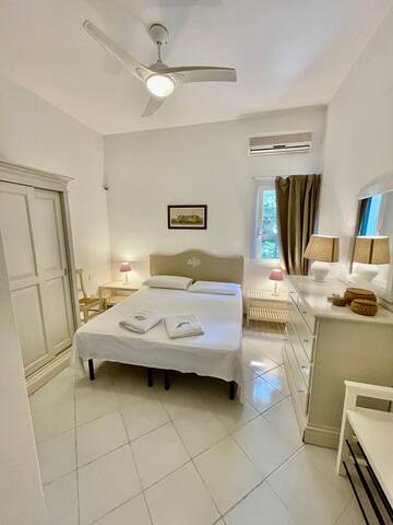 Villetta con Vista Wonderful pineta villa seafront gallery image 3