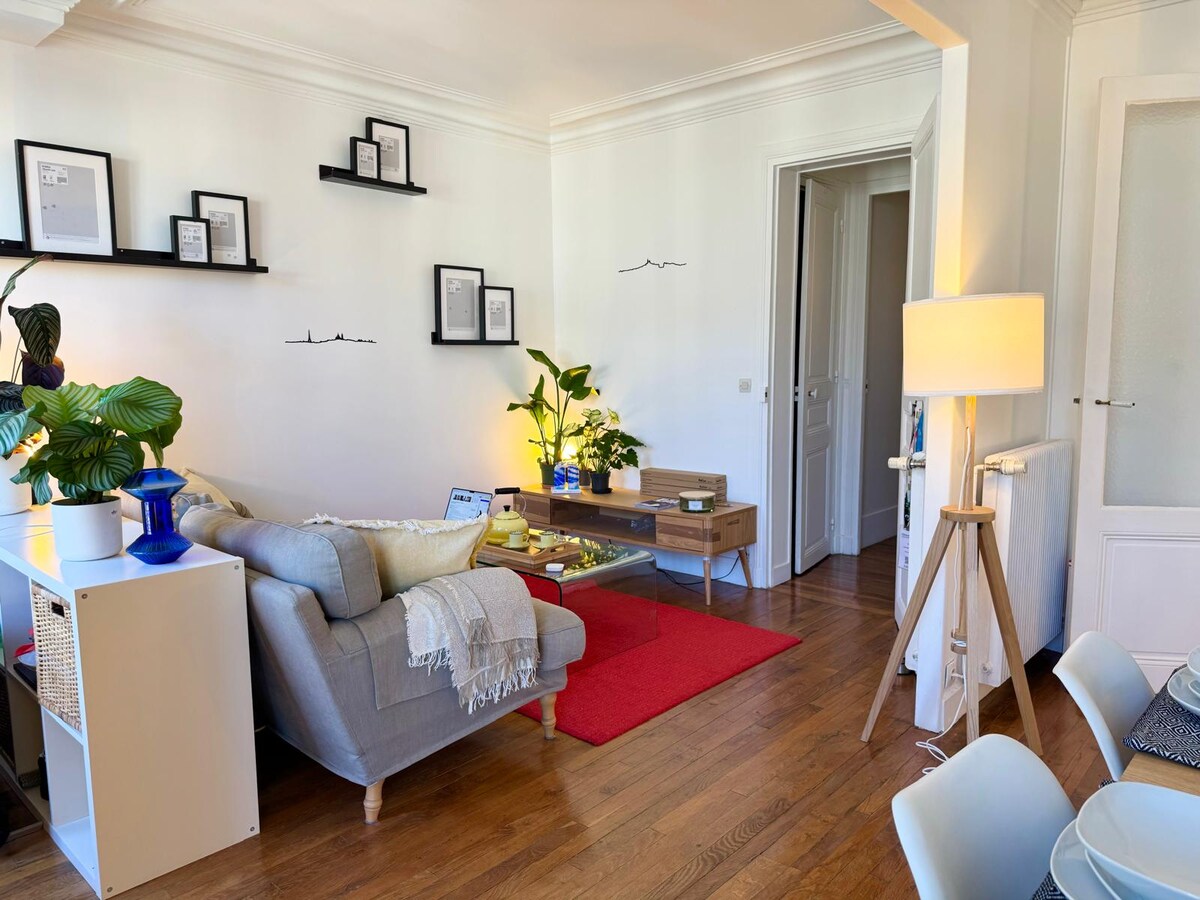 Successful Airbnb property: Apartment Jules Joffrin - Sacré Coeur in Paris 18e Arrondissement