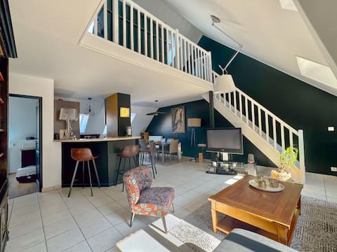 Popular Airbnb listing: Duplex (110 m2) 50 m from the Cathedral in Amiens
