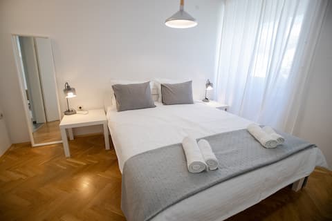 Balcony Parking City Center APT in Ohrid Near Lake