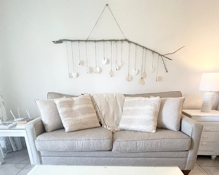 Cozy & Relaxing Beach Condo With 2 Sups - Turks and Caicos Islands
