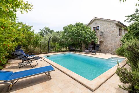 Villa dei Nar, Peruski - 2 stone houses with pool