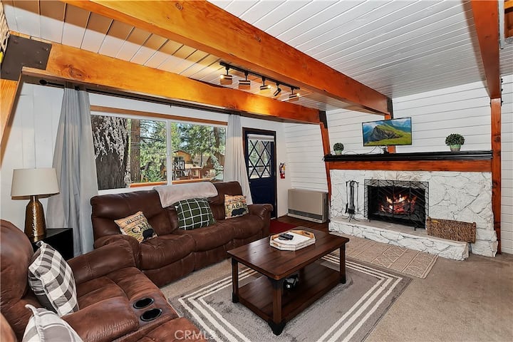 Blue Moonridge Chalet - Big Bear Lake, CA