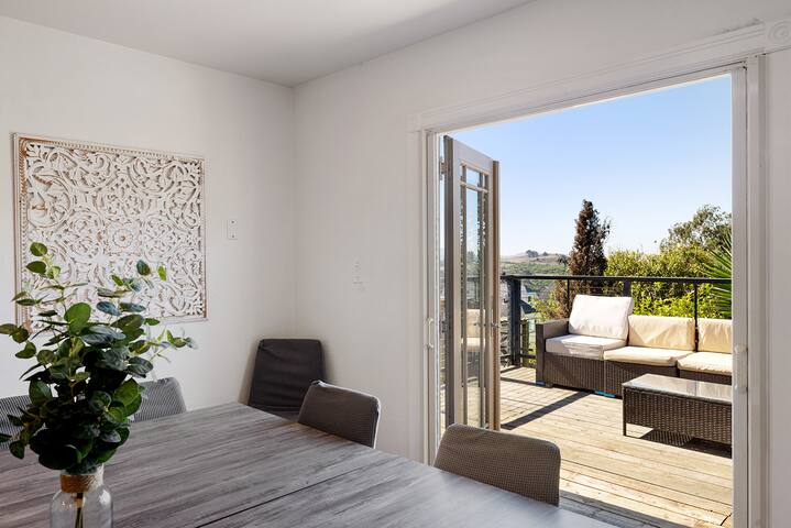 Fits 14 only 20 min to SF close to Airport Beaches gallery image 3